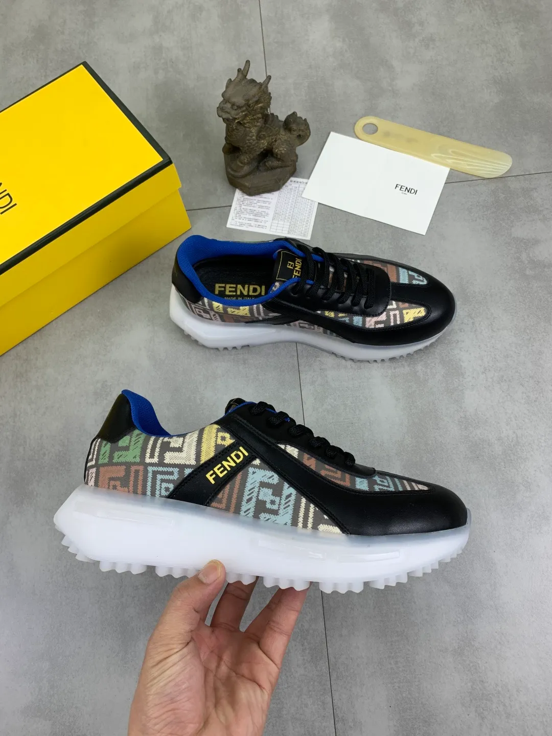 ​Men's shoes 💰P460 💰[New] Little Monster 🆘 New FENDI (Fendi) counter new 🕶️🕶️Simple routing effect, showing an elegant and cool driving shoe 🎬Using imported calfskin + first-layer pigskin lining🐂Excellent material🎬Detailed workmanship 🤗Comfortable foot feel➰➰. ​Pair it with any outfit to show your taste and temperament, low-key luxury ♻️Design ​simple and elegant ​noble and fashionable 🍃​Very loved and favored by trendy men 💓❤️size: 38-44 2️⃣colors available